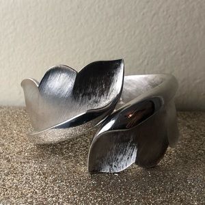 VTG Trifari bracelet